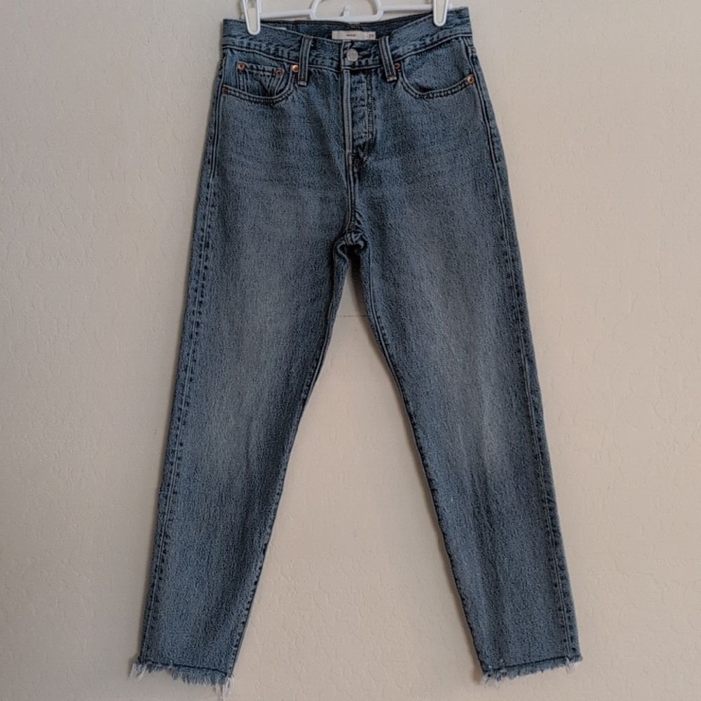 Levi's Wedgie High Rise Blue Denim Jeans Raw Hem - Size 25